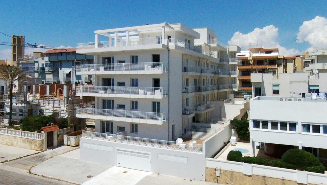 Spuma Di Mare Aparthotel Gallipoli Buitenkant foto