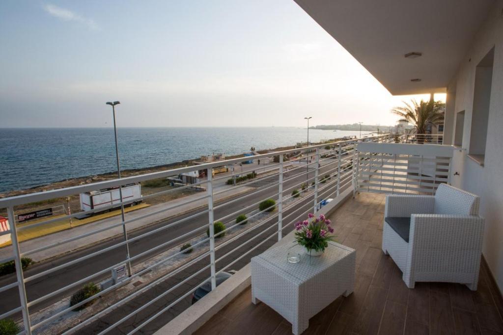 Spuma Di Mare Aparthotel Gallipoli Buitenkant foto